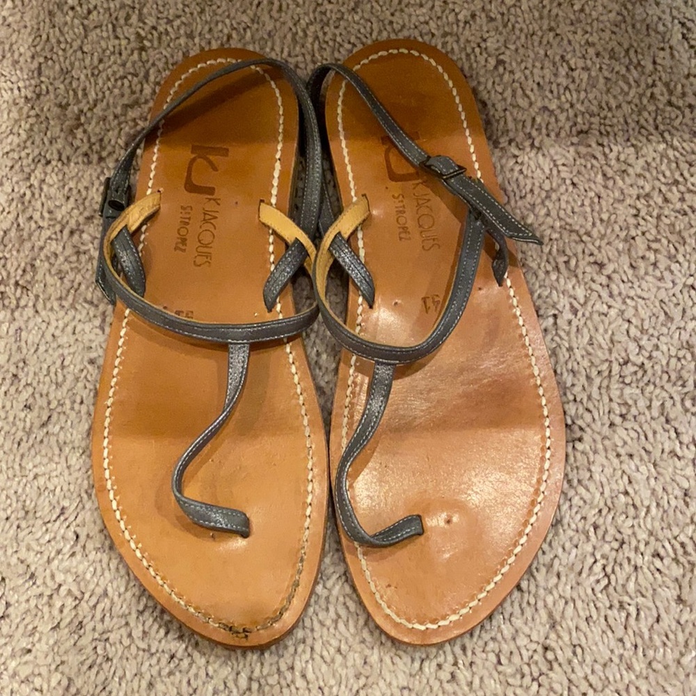 Women's Leather Toe-Loop Sandals in Tan and Black
